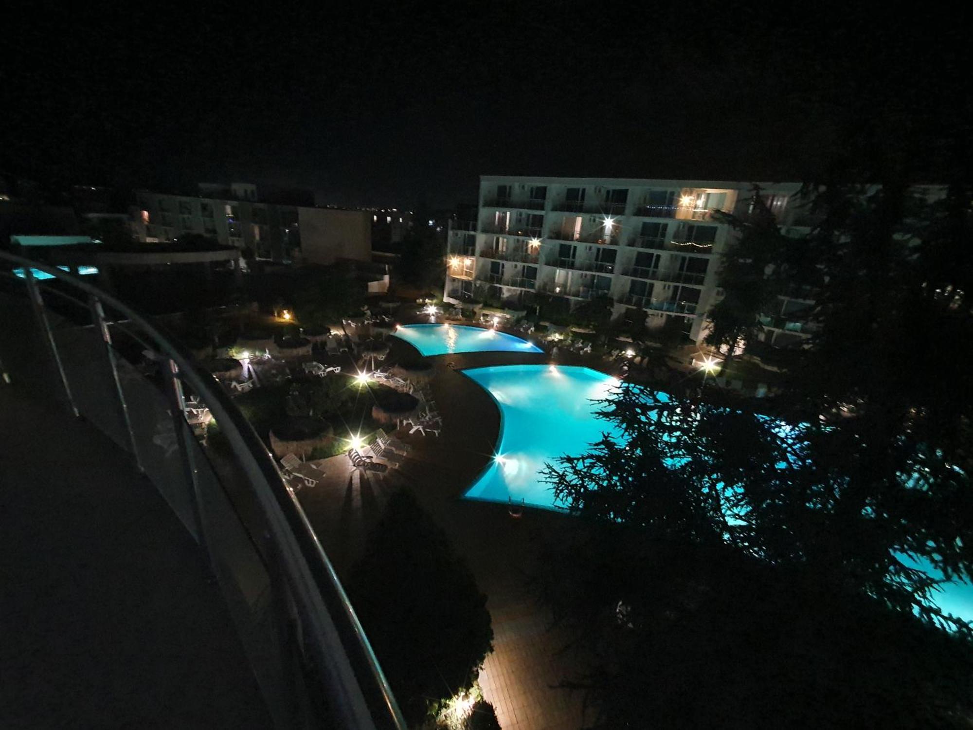 Elena'S Lux Aparthotel - Town & Sea View - Atlantis Spa Sarafovo Eksteriør bilde