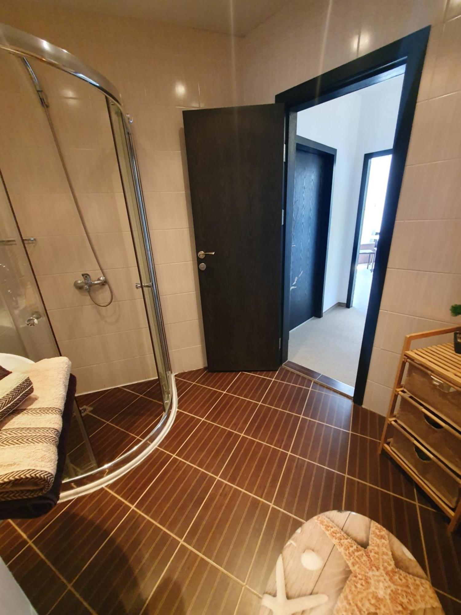 Elena'S Lux Aparthotel - Town & Sea View - Atlantis Spa Sarafovo Eksteriør bilde